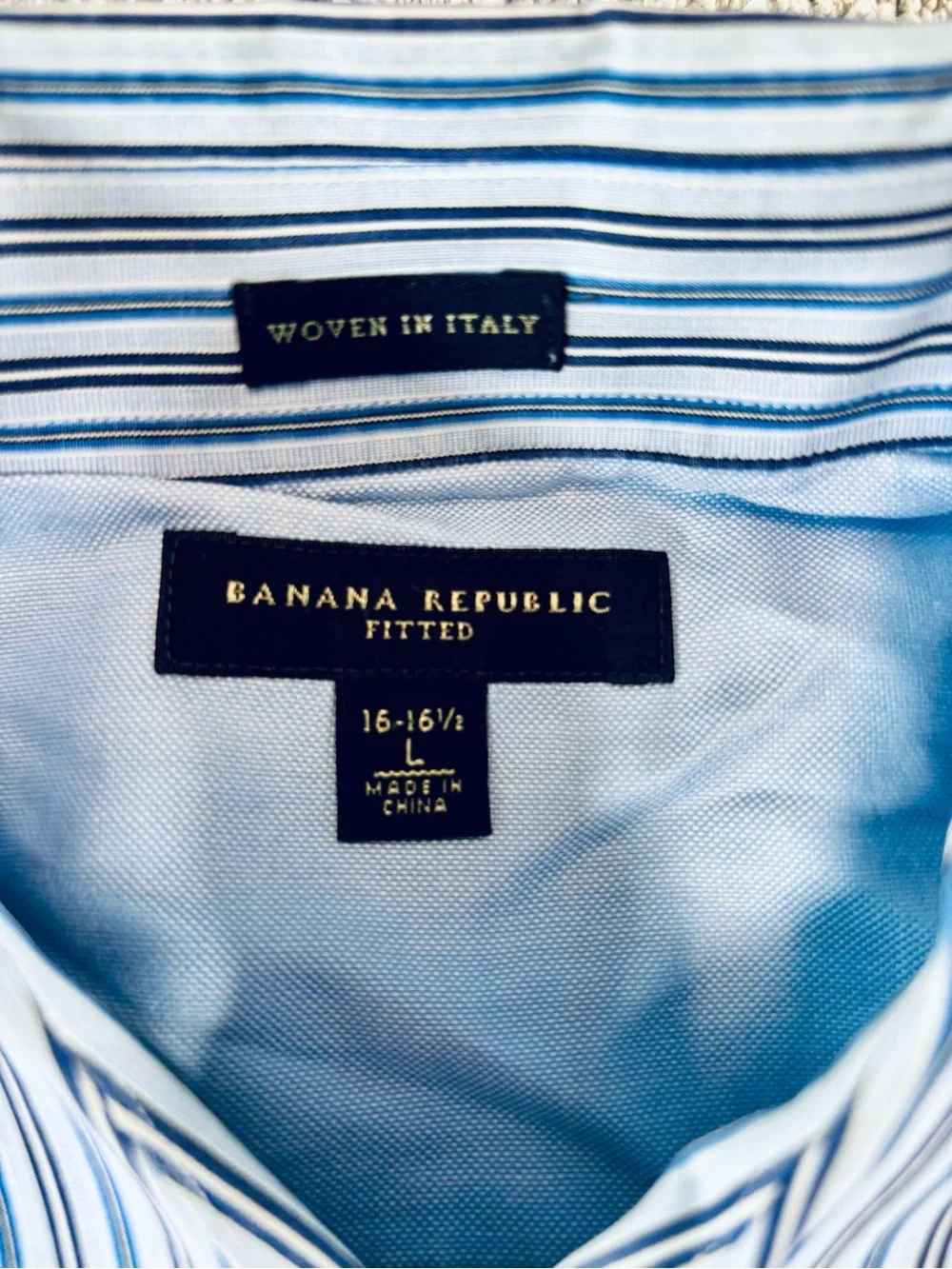 Banana Republic Men’s Large (16/16.5) Blue Fitted Striped Button Down Shirt